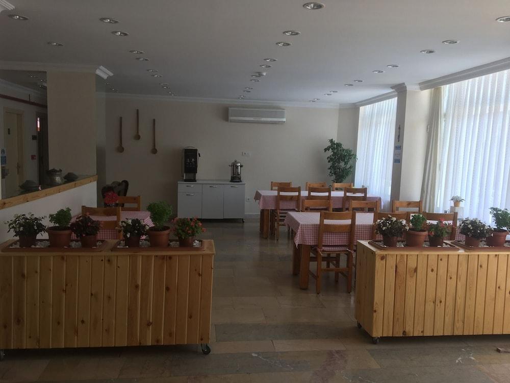 Unver Hotel مرمريس المظهر الخارجي الصورة