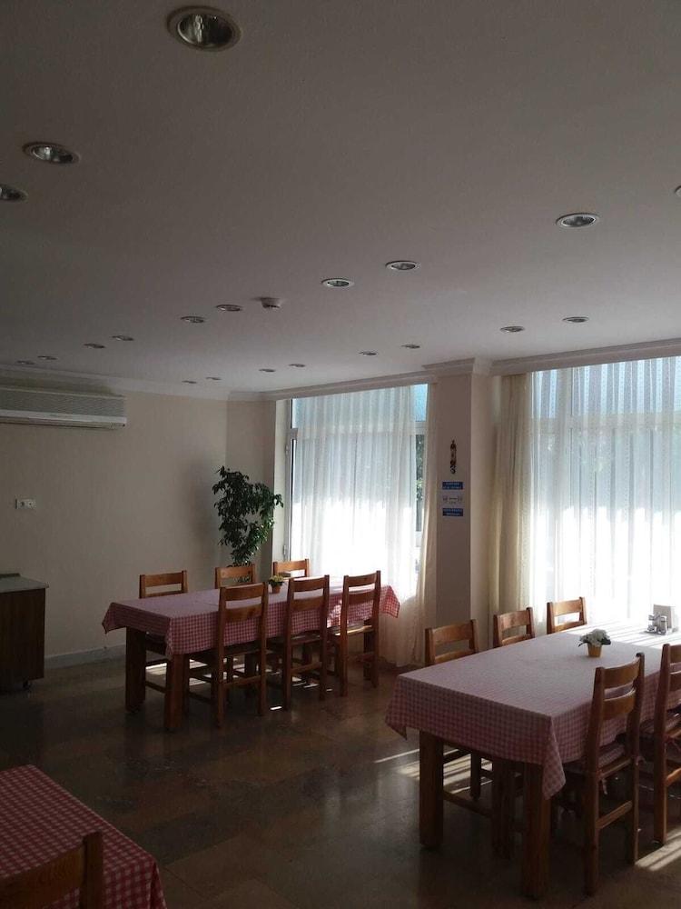 Unver Hotel مرمريس المظهر الخارجي الصورة