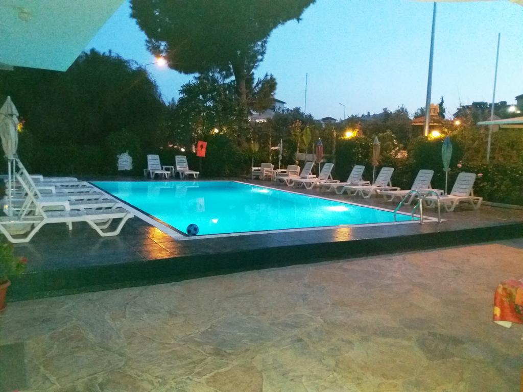 Unver Hotel مرمريس المظهر الخارجي الصورة