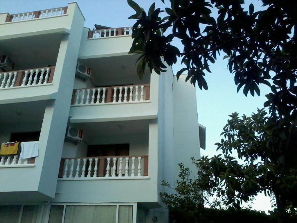 Unver Hotel مرمريس المظهر الخارجي الصورة