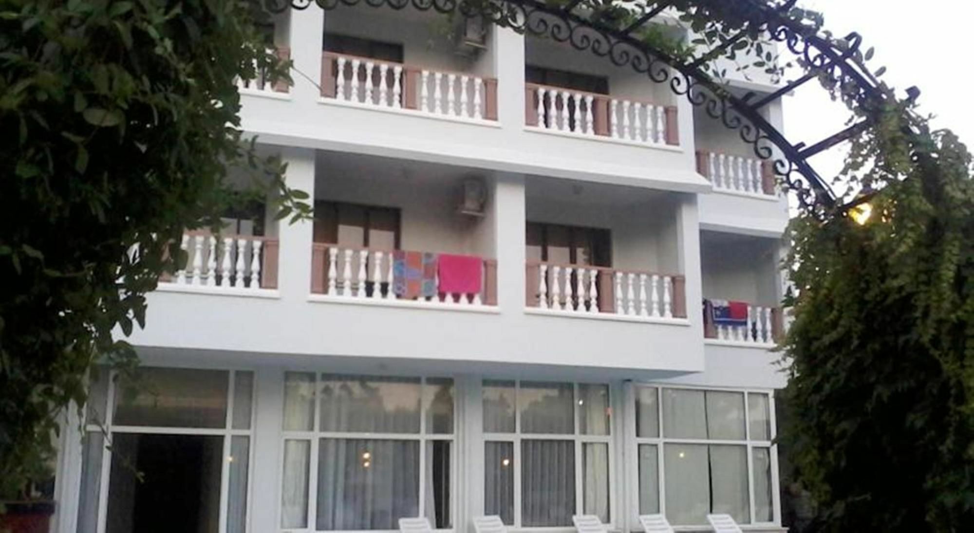 Unver Hotel مرمريس المظهر الخارجي الصورة